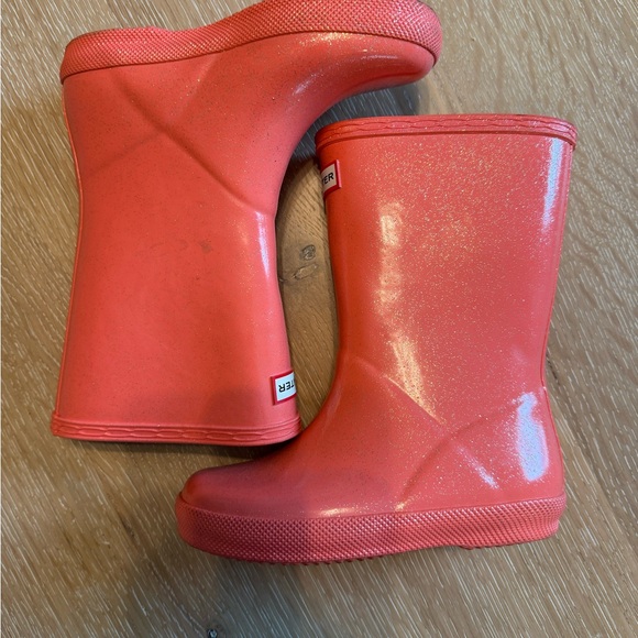 Hunter Vibrant Coral Waterproof Boots - Picture 3 of 5